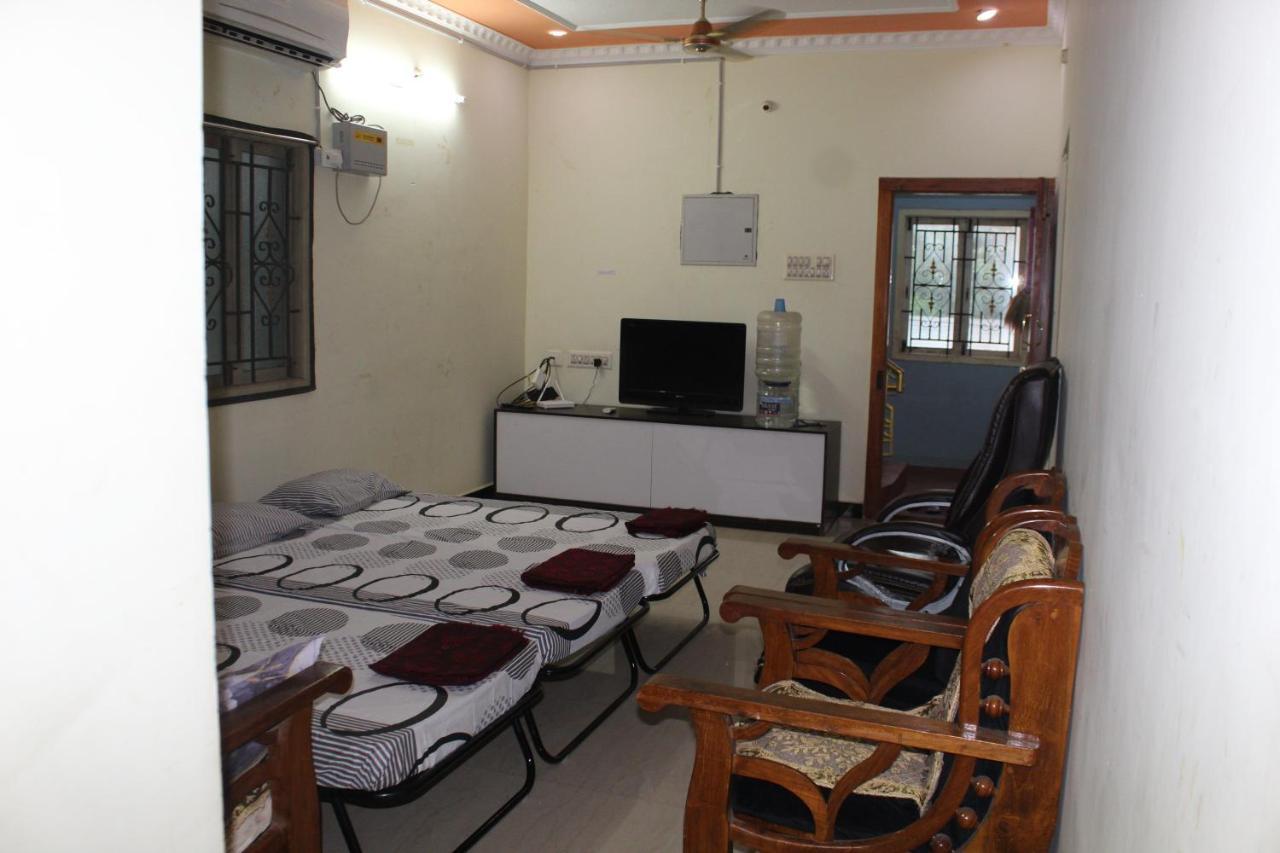Centaurus Homestay Near Trichy Airport Tiruchirappalli Екстериор снимка